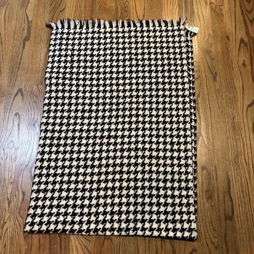 Vintage Charlotte Neuville Houndstooth Wool Mohair Scarf Wrap Shawl Fringe NWT